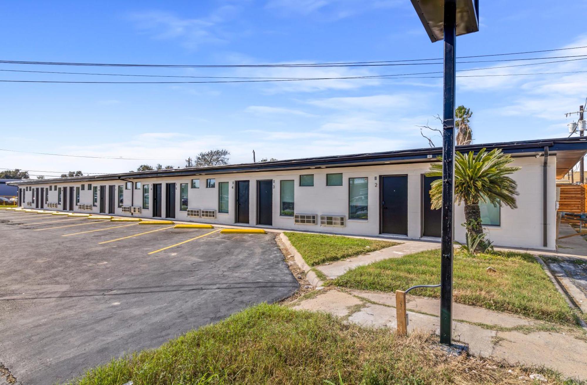 Studios On Fourth McAllen Exterior foto
